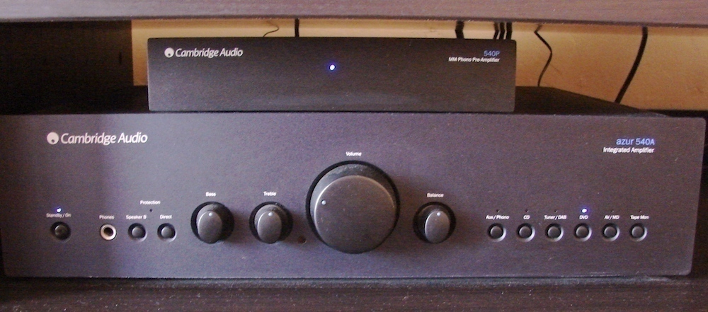 Le Cambridge Audio Azur 540A et le Pré-Ampli Cambridge