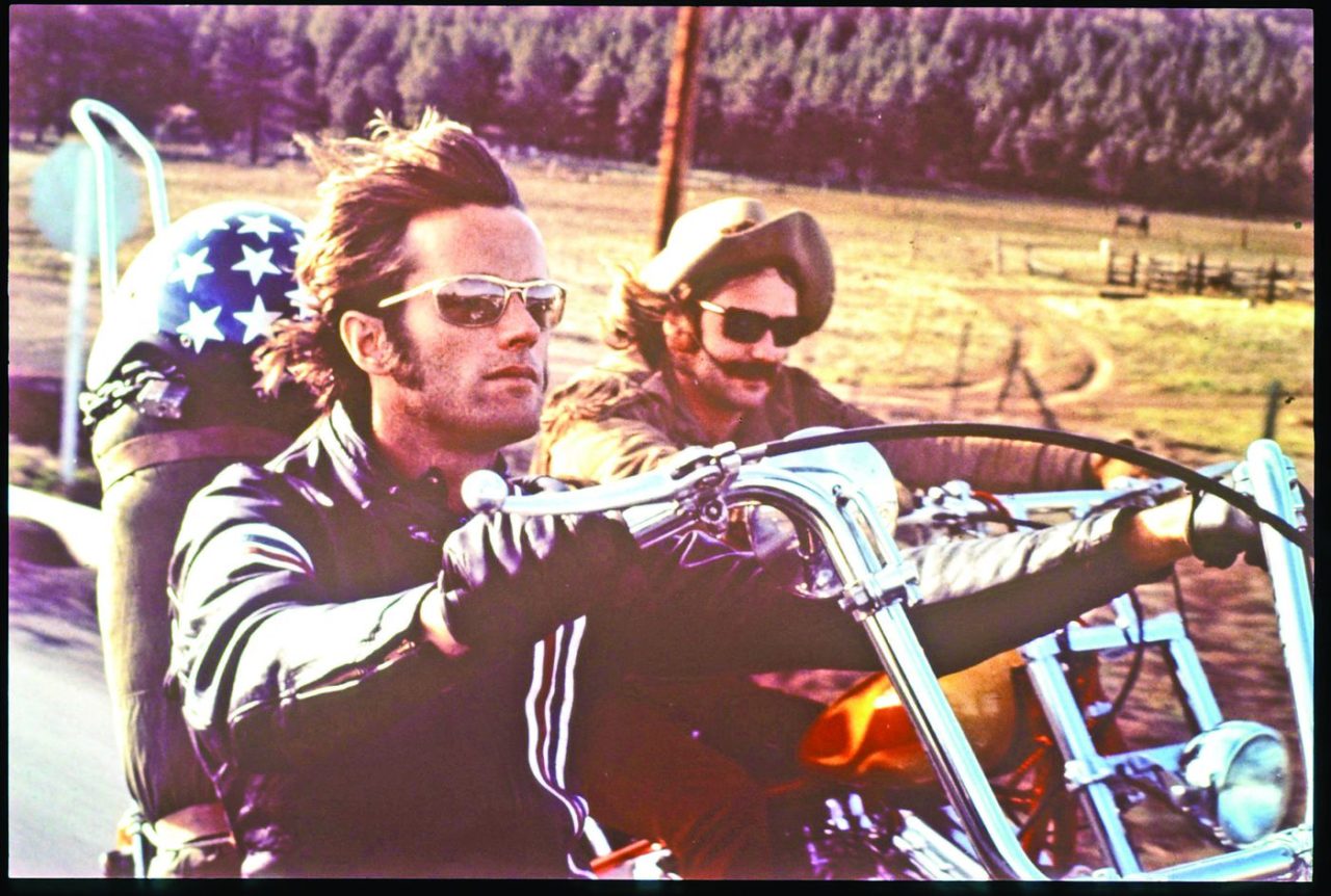 Photo du film Easy Rider, avec Denis Hooper et Peter Fonda sur leurs motos