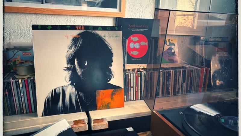 Une pochette intrigante, Kip Hanrahan.